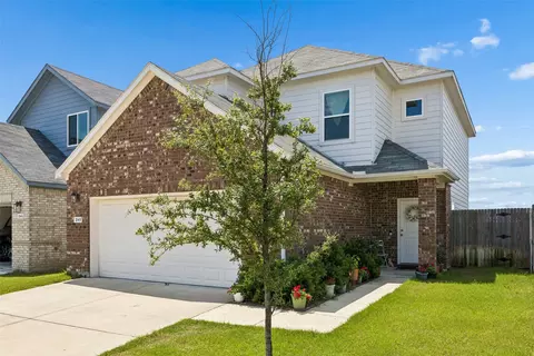 245 Michelle Dr, Grand Prairie, TX 75051
