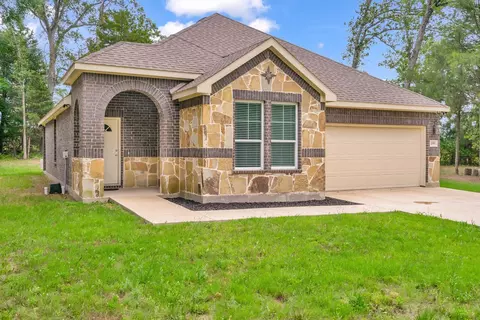 Exterior - 159 Private Road 8524, Van, TX 75790 photo 2 of 7