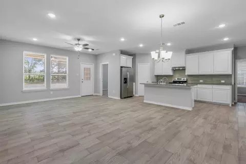 Living - 159 Private Road 8524, Van, TX 75790 photo 2 of 4