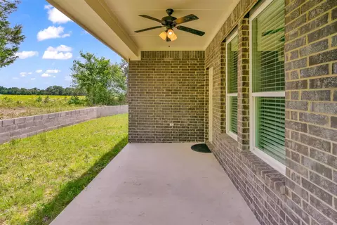 Exterior - 159 Private Road 8524, Van, TX 75790 photo 4 of 7