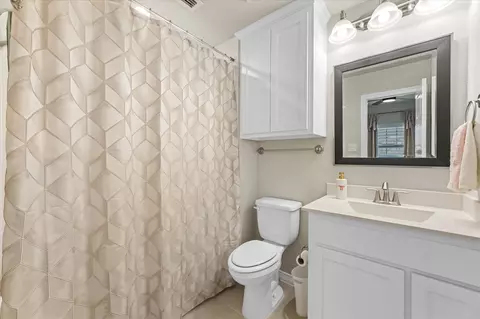Bath - 1313 Grassland Dr, Celina, TX 75009 photo 6 of 7