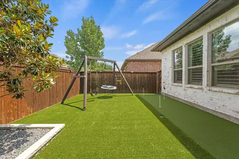 Exterior - 1313 Grassland Dr, Celina, TX 75009 photo 5 of 8