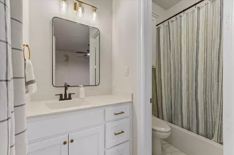 Bath - 1313 Grassland Dr, Celina, TX 75009 photo 5 of 7