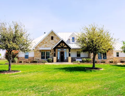 1980 County Road 361, La Vernia, TX 78121