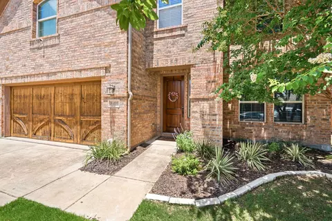 8401 Sandhill Crane Dr, Fort Worth, TX 76118