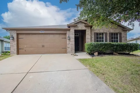 1400 Horseshoe Bend Ct, Fort Worth, TX 76131