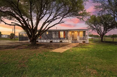 3240 Happy Meadows Dr, Alvarado, TX 76009