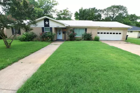 270 SE 26th St, Paris, TX 75460