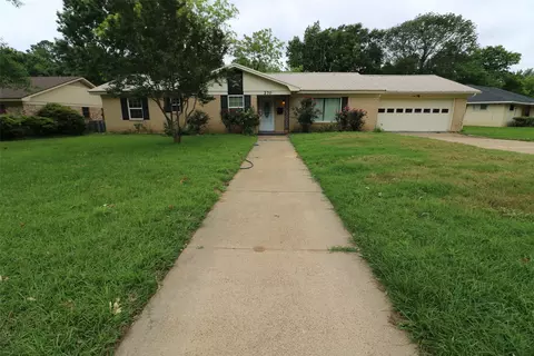 270 26th Se St, Paris, TX 75460
