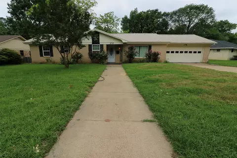 270 26th Se St, Paris, TX 75460