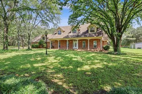2811 N Shore Dr, Bonham, TX 75418