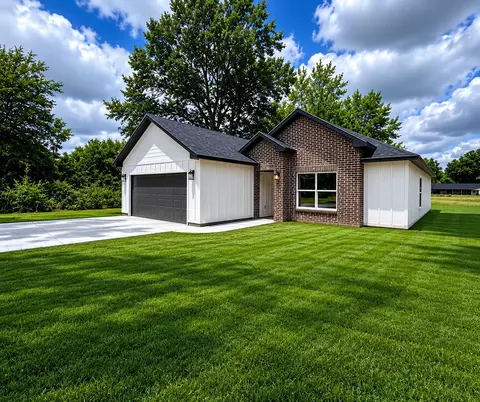 921 Putman St, Sulphur Springs, TX 75482
