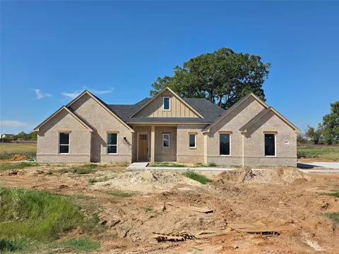 117 Cattleman Dr, Poolville, TX 76487