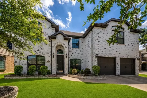 11825 Wolfcreek Ln, Fort Worth, TX 76244