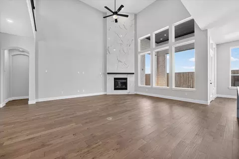 Living - 971 Fallkirk Dr, Prosper, TX 75078 photo 2 of 4
