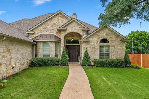 112 Stone Manor Dr, Mcgregor, TX 76657