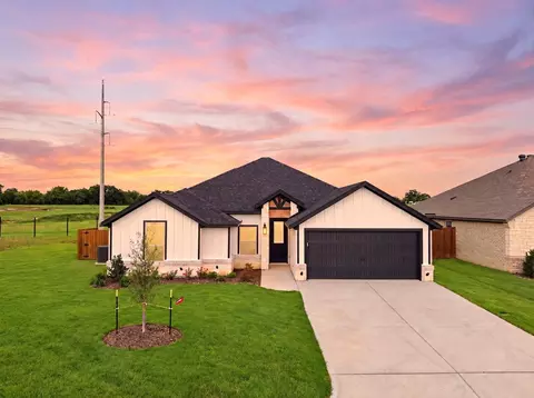 1600 Oleander Dr, Tolar, TX 76476