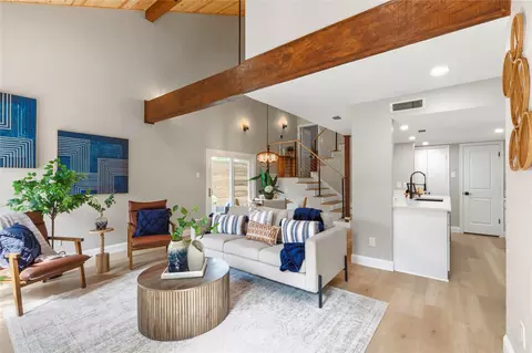 3219 Elizabeth St, Dallas, TX 75204