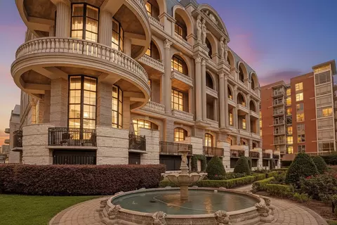 1005 S Shepherd Dr #305, Houston, TX 77019