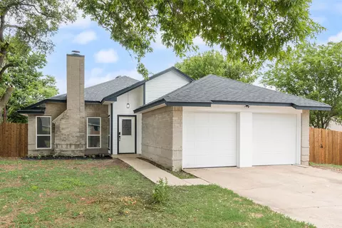 204 Hollywood Dr, Glenn Heights, TX 75154
