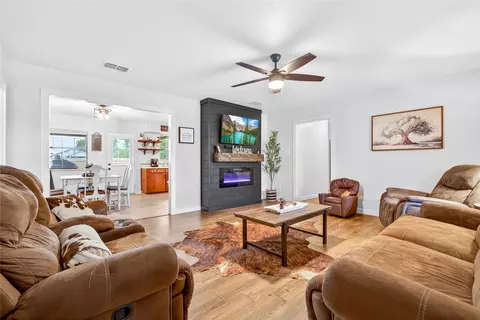 703 S College St, Celeste, TX 75423