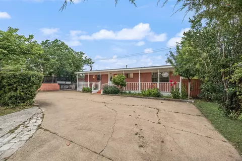 2211 Cardinal Ln, Garland, TX 75042