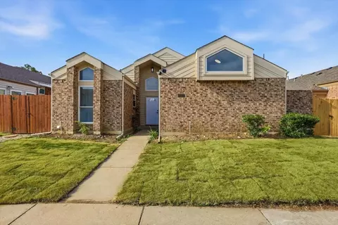 4904 Courtside Dr, Irving, TX 75038