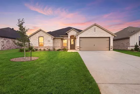 1366 Oleander Dr, Tolar, TX 76476