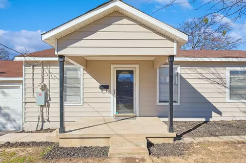 3120 Sappington Pl, Fort Worth, TX 76116
