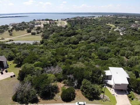 404 Heartwood Cir, Whitney, TX 76692