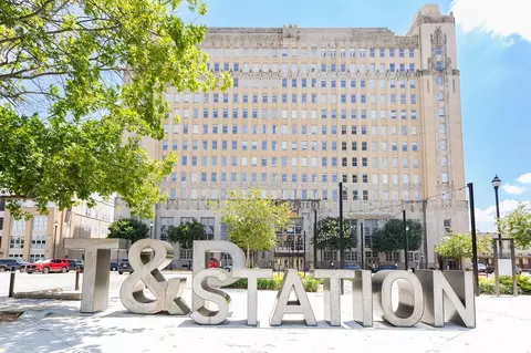 221 W Lancaster Ave #11009, Fort Worth, TX 76102