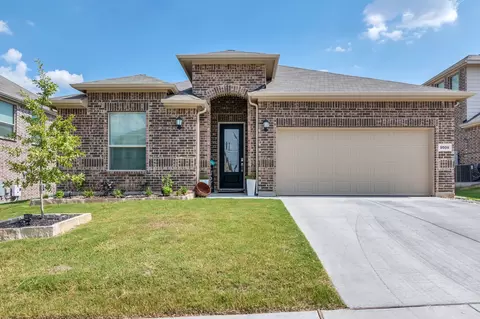 9508 Capehart Rd, Fort Worth, TX 76179