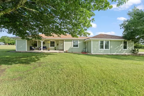 4736 Saint Leger Dr, Cleburne, TX 76033