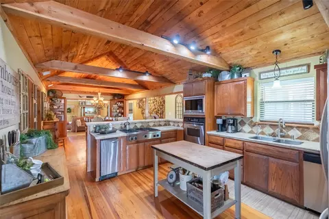 12999 Co Rd 250, Clyde, TX 79510