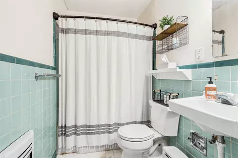 Bath - 3012 Mitchell Ave, Waco, TX 76708 photo 2 of 2