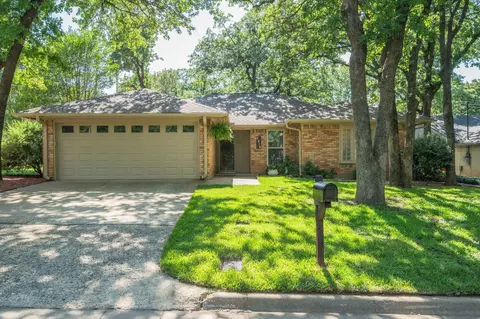 5516 Silver Bow Trl, Arlington, TX 76017
