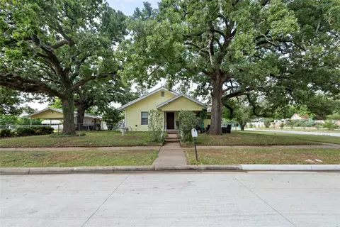 612 W Moss St, Eastland, TX 76448