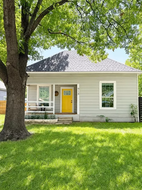 918 S Maxey St, Sherman, TX 75090