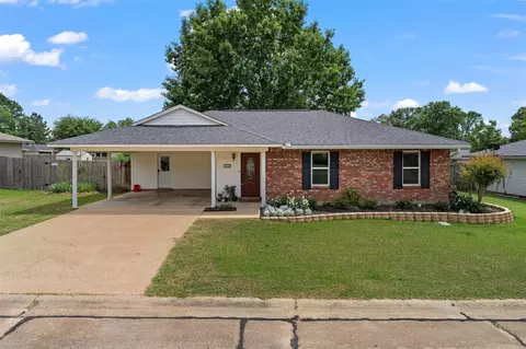 7455 Redwood Ln, Haughton, LA 71037