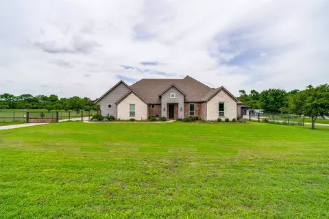 1013 Finney Dr, Weatherford, TX 76085