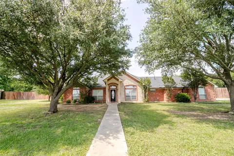 611 Fawn Trl, Tioga, TX 76271