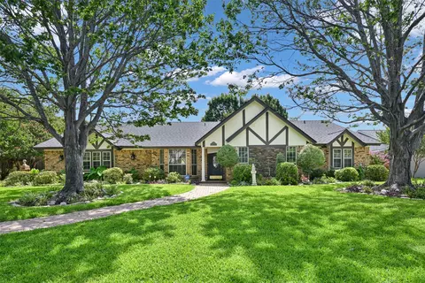 3705 Briarhaven Ln, Colleyville, TX 76034