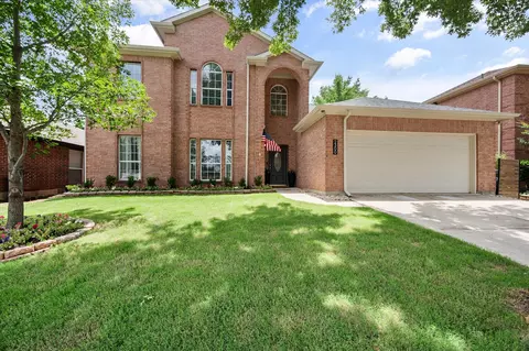 2300 Eden Green Dr, Arlington, TX 76001