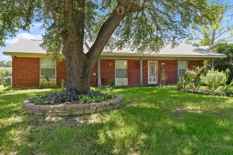4014 W Rochelle Rd, Irving, TX 75062