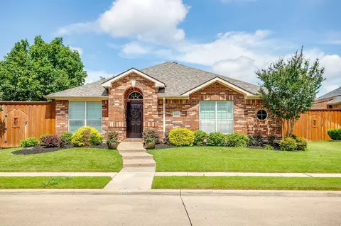 6405 Creekdale Dr, The Colony, TX 75056