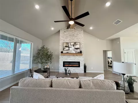 Living - 203 Lasso Loop, Lorena, TX 76655 photo 2 of 5