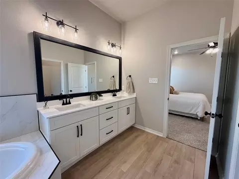 Bath - 203 Lasso Loop, Lorena, TX 76655 photo 7 of 8