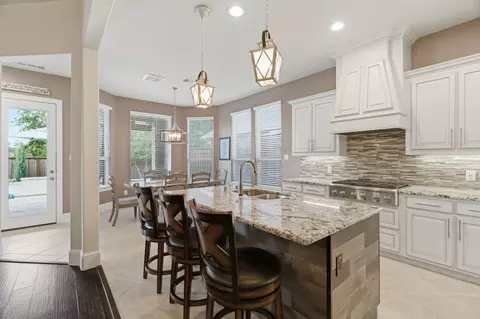 400 Ridgewood Dr, Lewisville, TX 75067