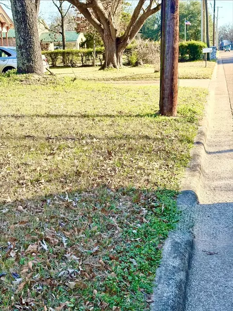 400 Hill Ave, Pittsburg, TX 75686