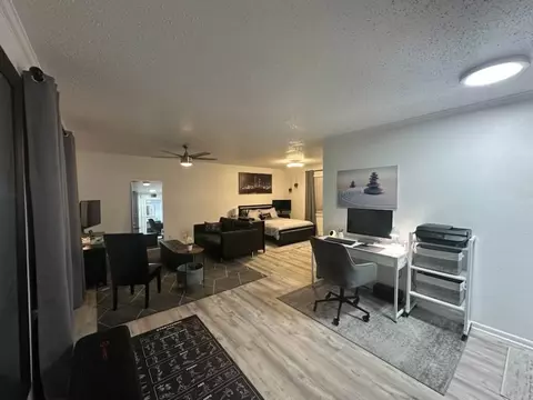 5036 N Hall St, Dallas, TX 75235
